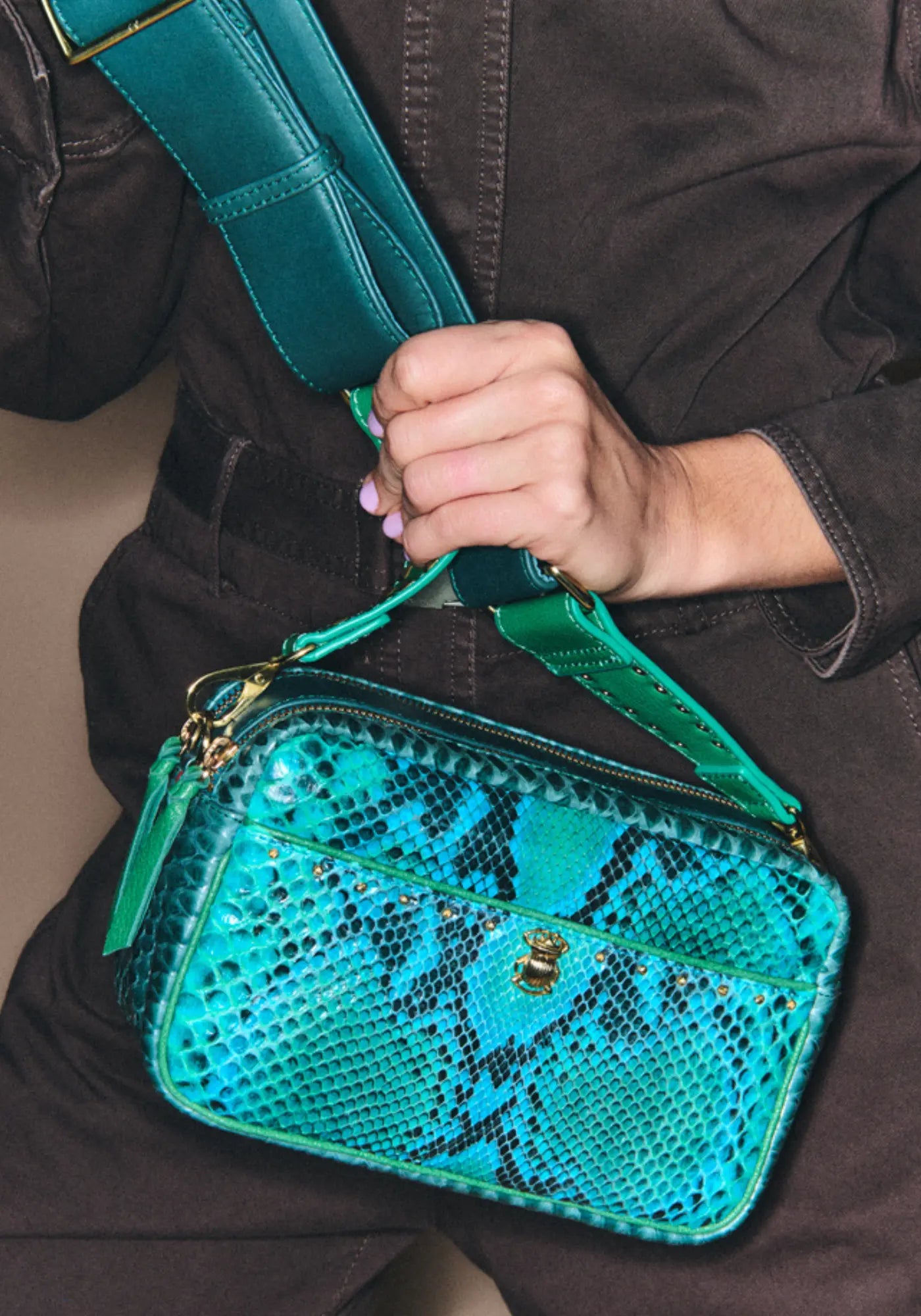 Le sac Lily prairie avec rivets de chez Claris Virot 