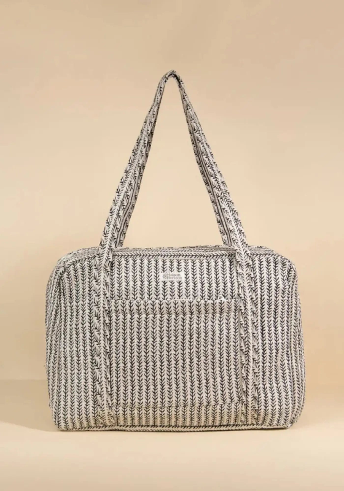 Le sac week-end ou à langer lola black and white de chez Maison Horizon 