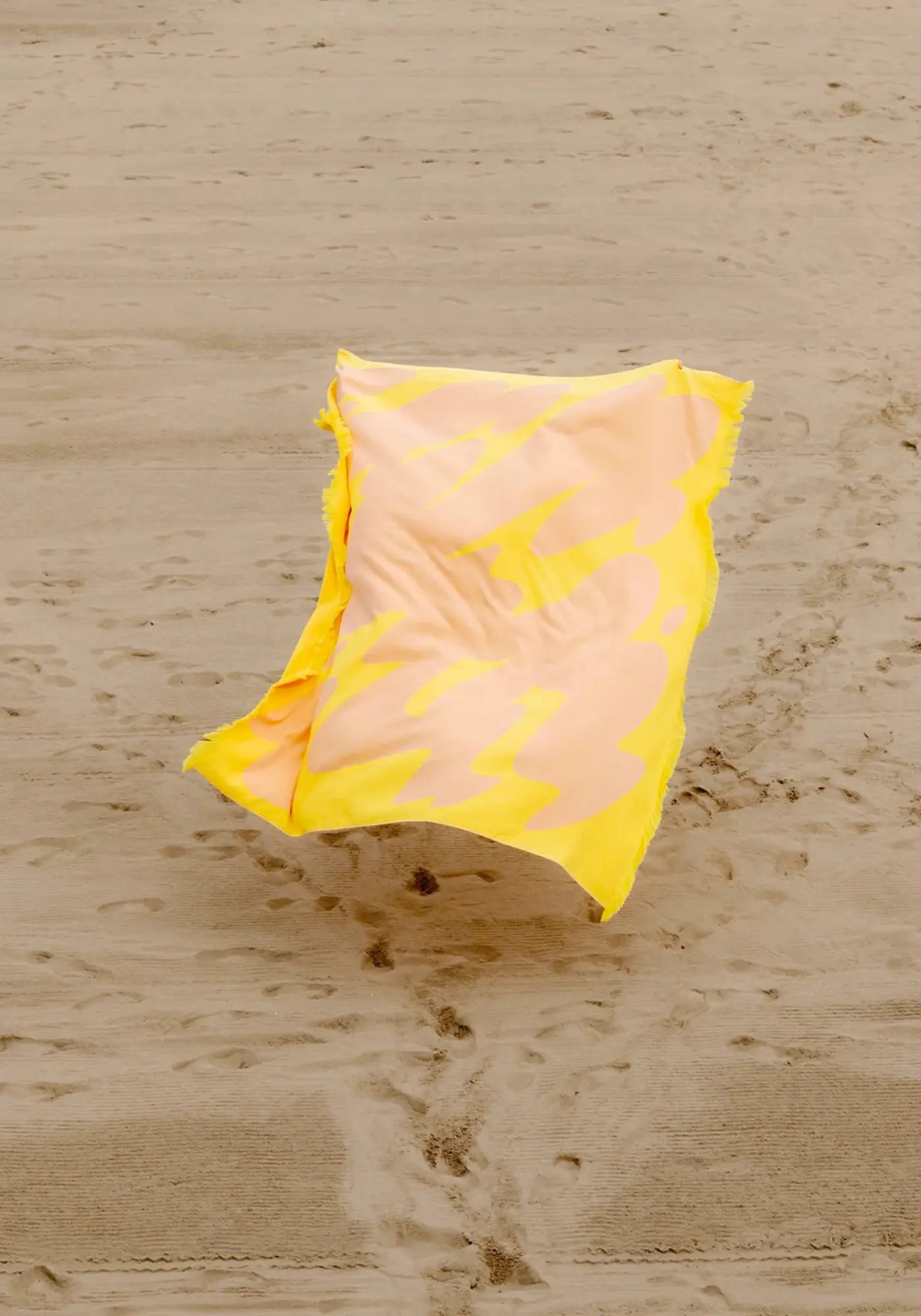 La serviette Agua de chez Hello Volver