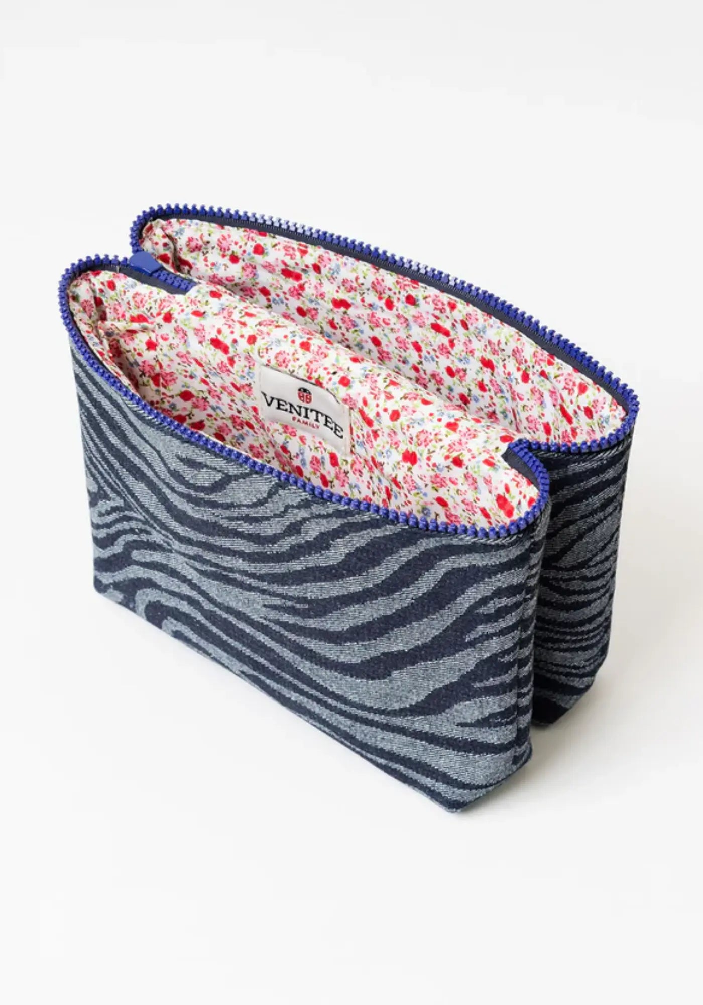 L'intérieur de la trousse twin L jean de chez Venitee