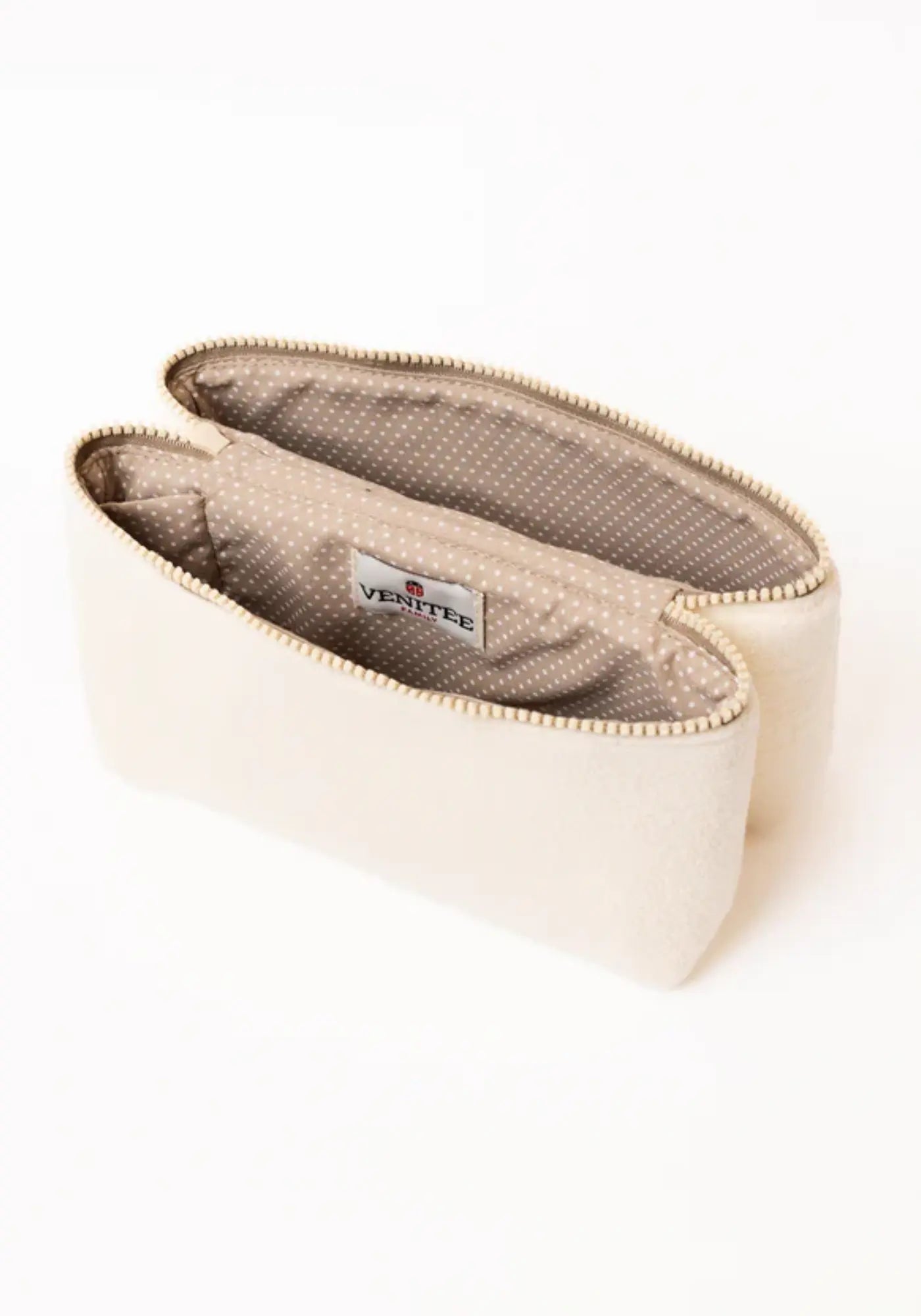 L'intérieur de la trousse twin M délicate de chez Venitee