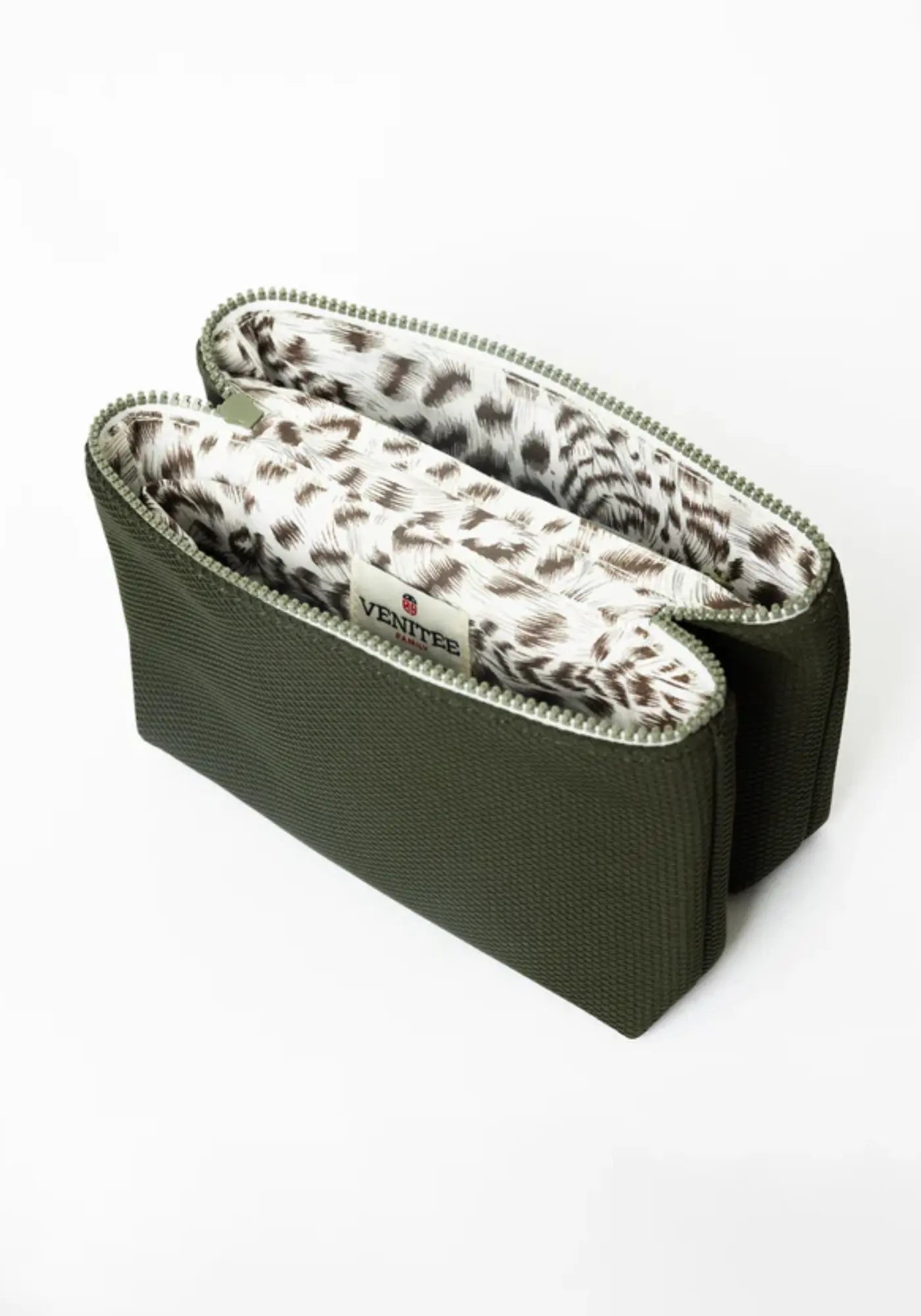 L'intérieur de la trousse twin M toi kaki de chez Venitee