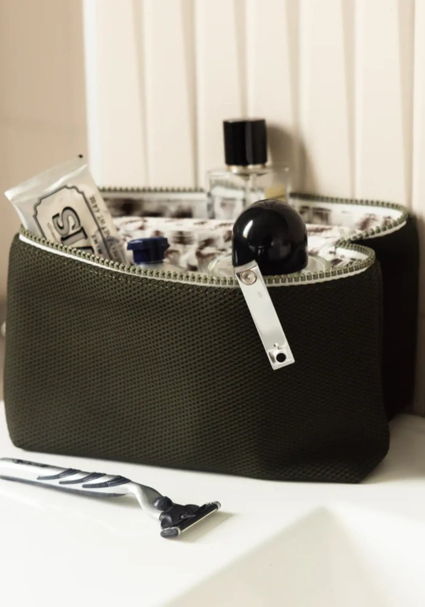 La trousse twin M toi kaki de chez Venitee