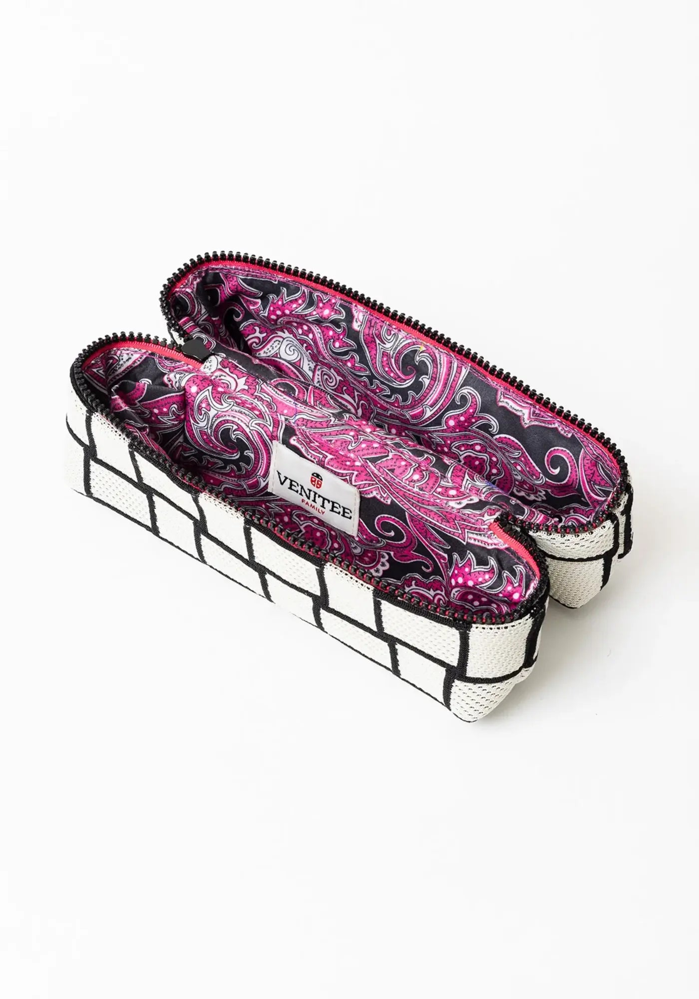 L'intérieur de la trousse twin S décalée de chez venitee