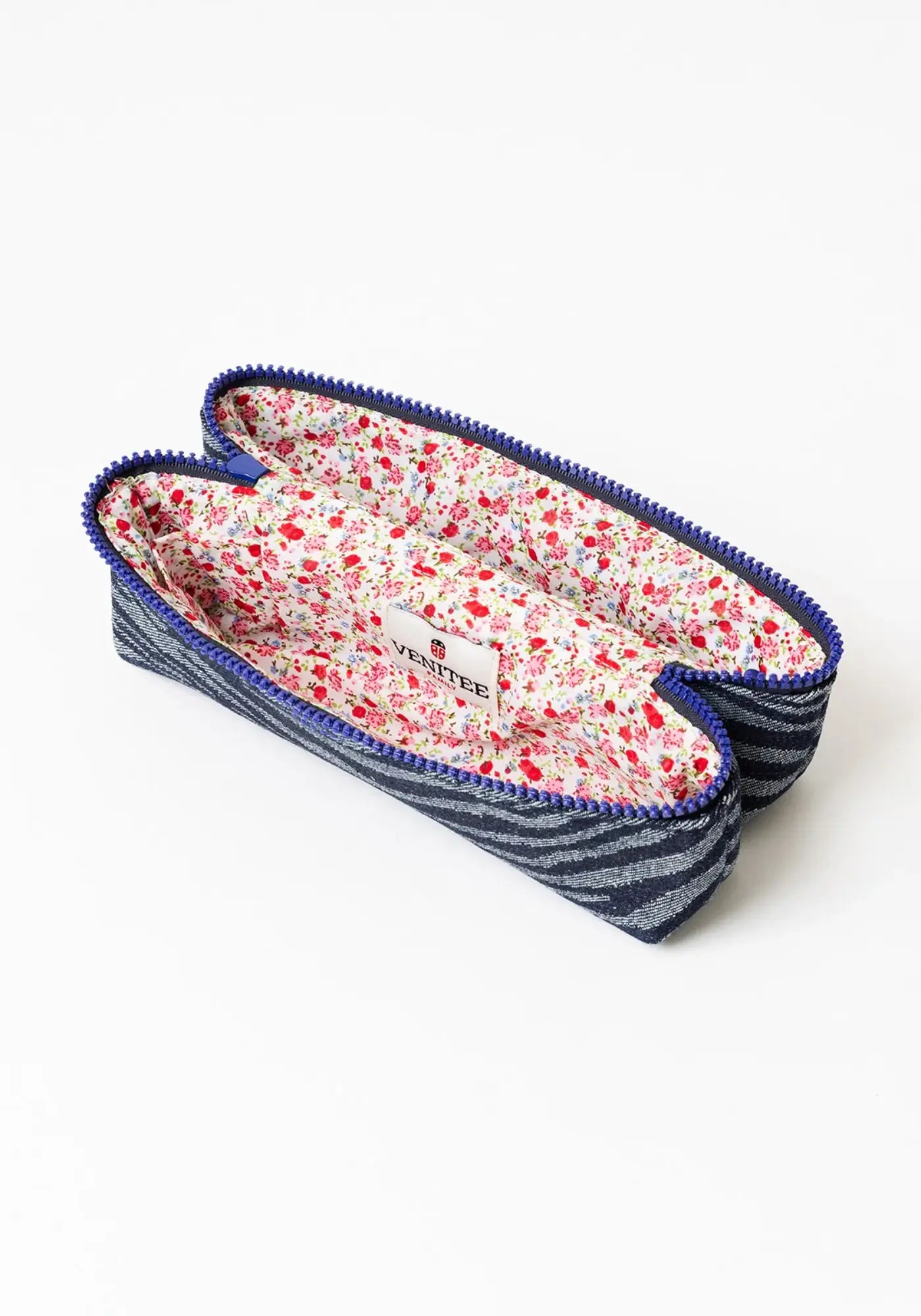 L'intérieur de la trousse twin S jean de chez venitee