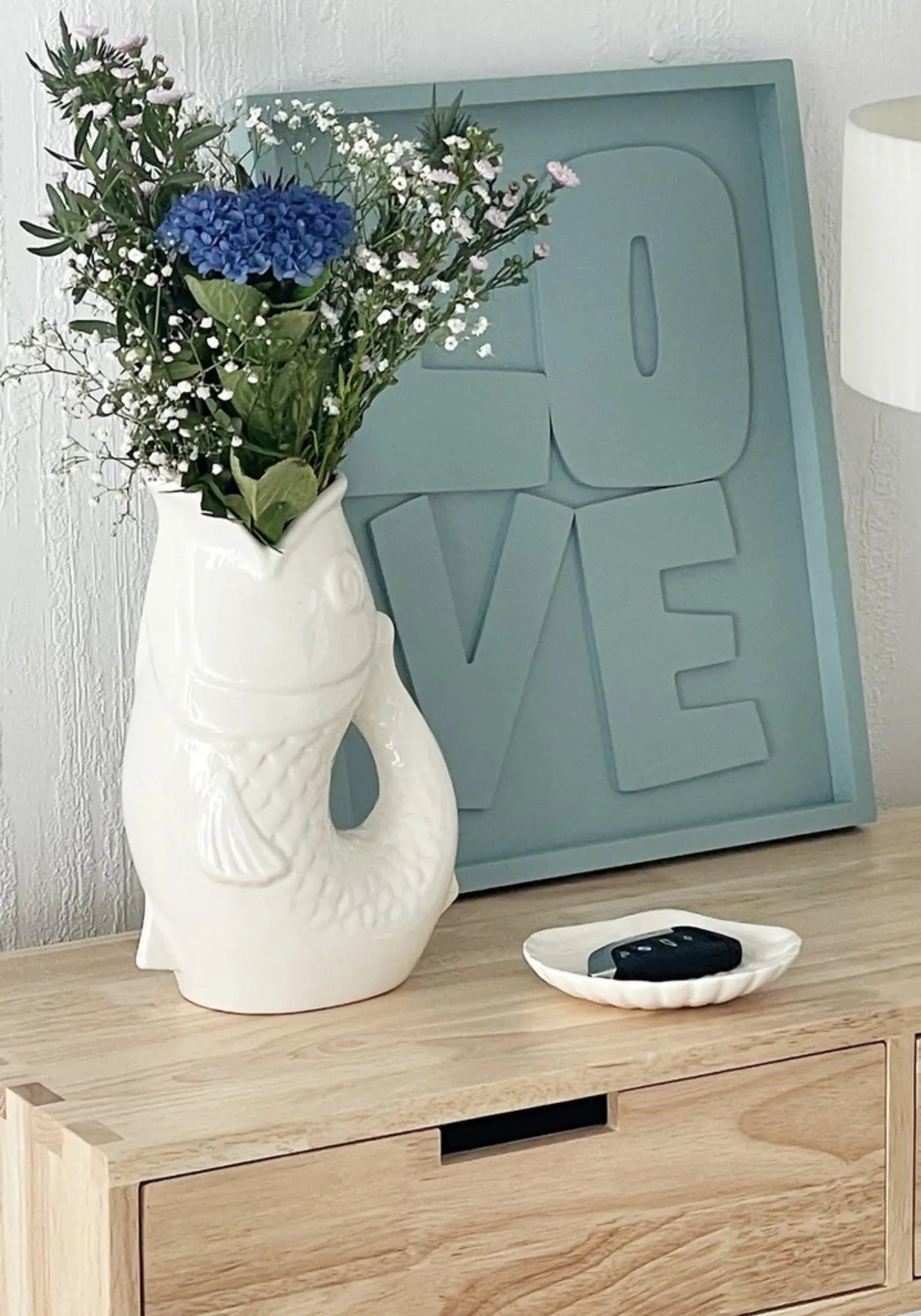 Le vase pichet poisson blanc cassé de chez Opjet