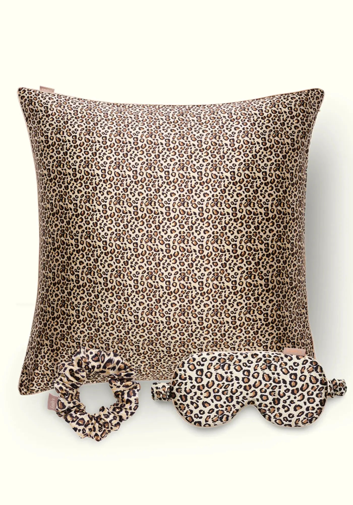 Le coffret cadeau de noel léopard de chez Emily's Pillow